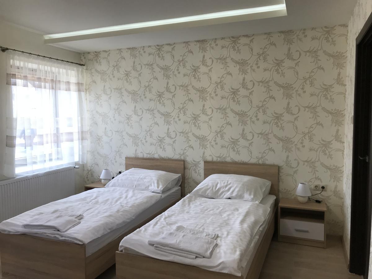 Kristaly Apartmanok Кишварда Экстерьер фото